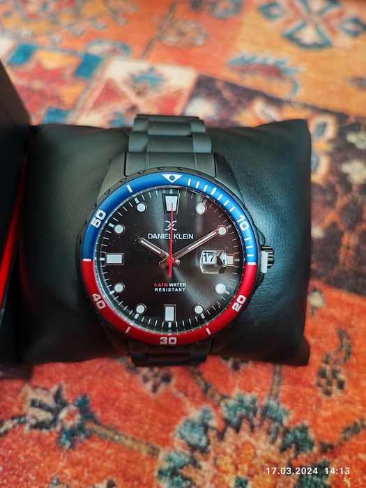 часы кварцевые Daniel Clein