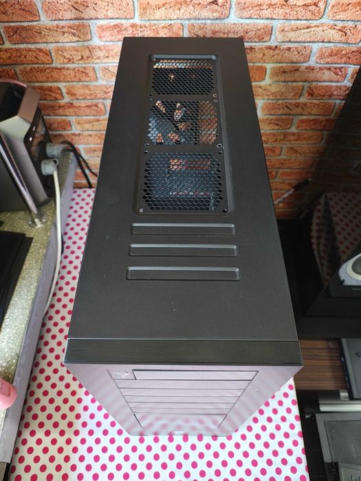 Carcasa PC FullTower Corsair Obsidian 800D.