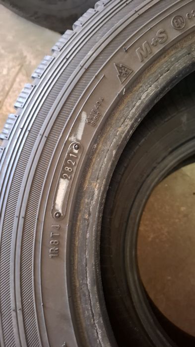 2бр зимни бусови гуми Falken 195 60 16C