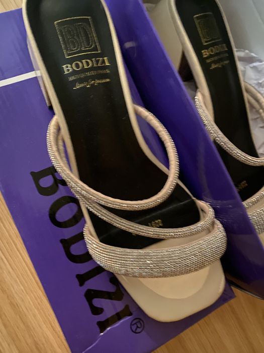 Женская обувь