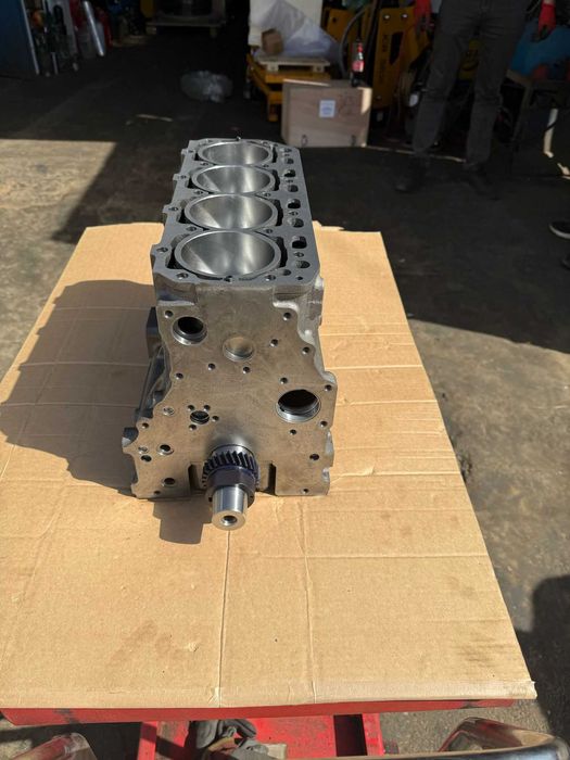 Motor echipat pistoane, arbore, (scurt) Yanmar 4TNV88 - NOU