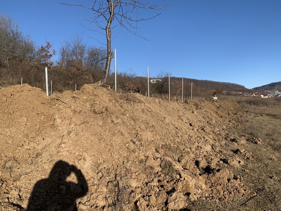 Amenajam / terasam terenuri cu buldozer si excavator