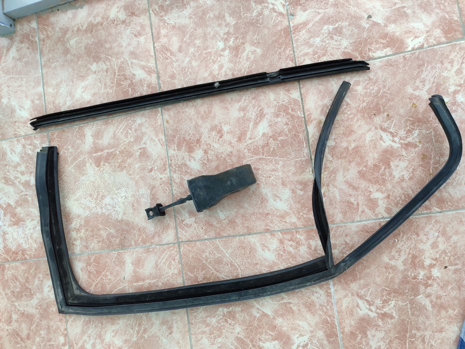 Уплотнитель окна двери