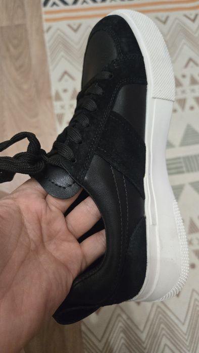 Продам кеды в отличном состоянии размер 38