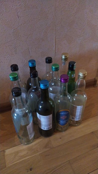 Бутылки стеклянные 0.75
