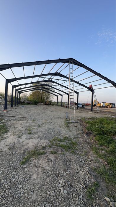 Hala metalica 14m latime x26 x5 m strasina din ipe 270 service camioane