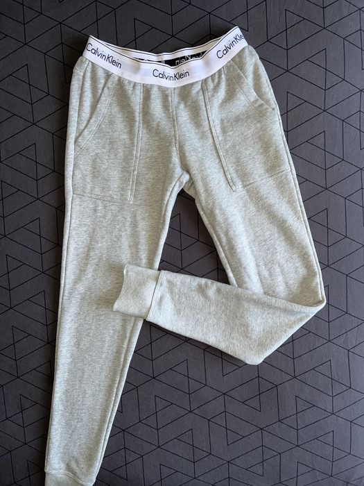 Pantaloni Calvin Klein, marimea XS