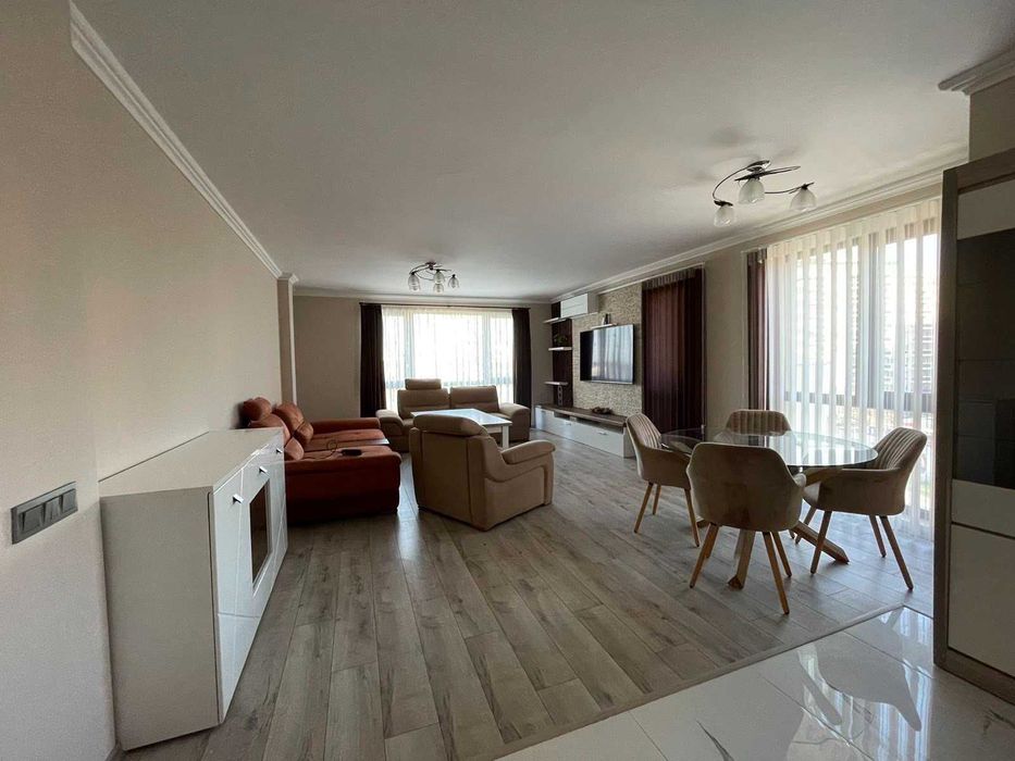 Продава се Тристаен апартамент в Пловдив, Христо Смирненски - 136 кв.м за 1883 €/кв.м - Снимка #2