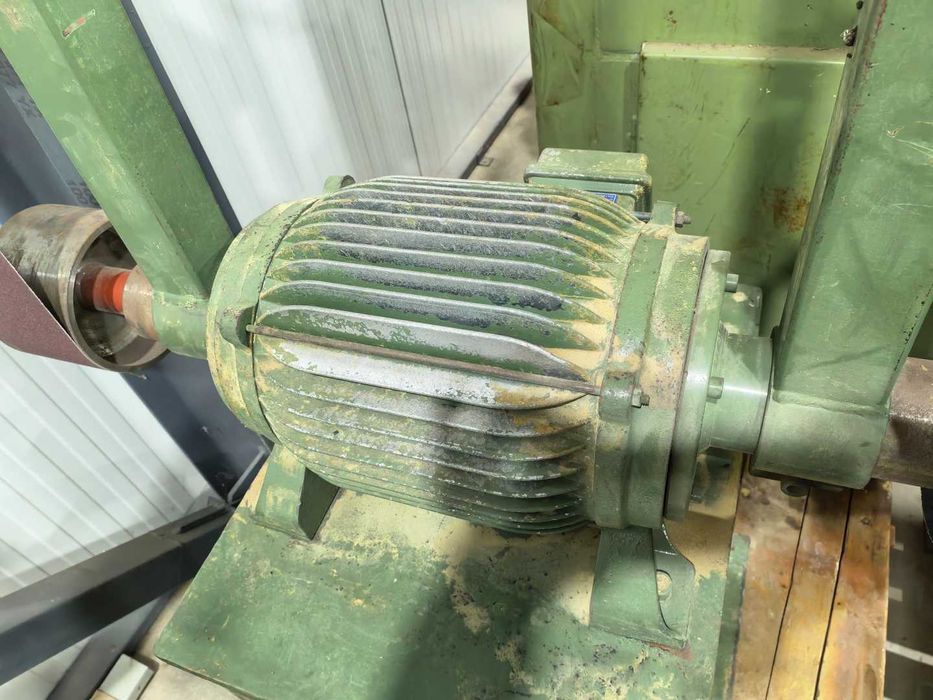 Вертикален шлайф с две шкурки и мотор 5,5кв.