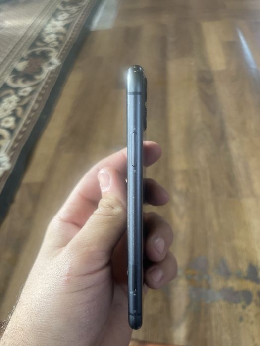 Продам iPhone 11 64 GB