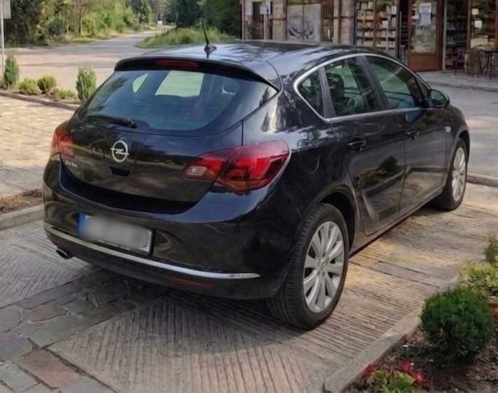 2012 Opel Astra J 1.4 Turbo 140hp ФАБРИЧНА ГАЗ - 12 900 лв (€6600)