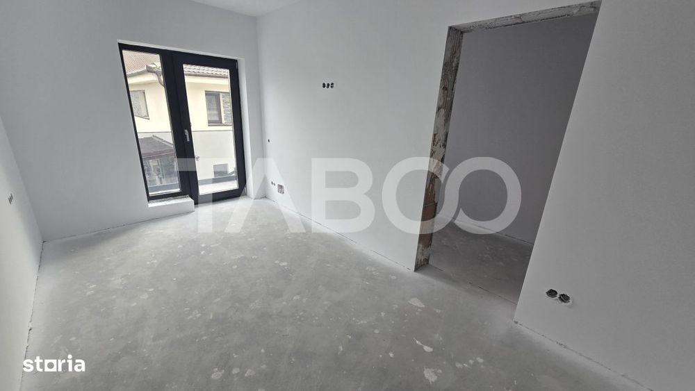 Casa de vanzare 4 camere 2 bai 380mp teren liber  2 parcari Selimbar