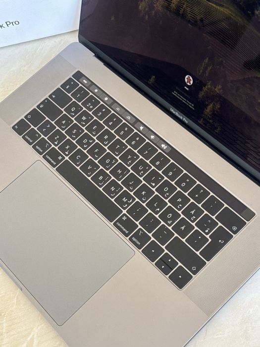 Macbook pro 15 (2019)