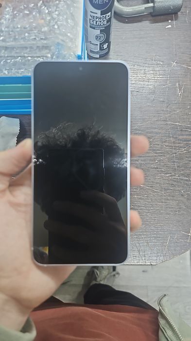 Дисплей на S25 Ultra