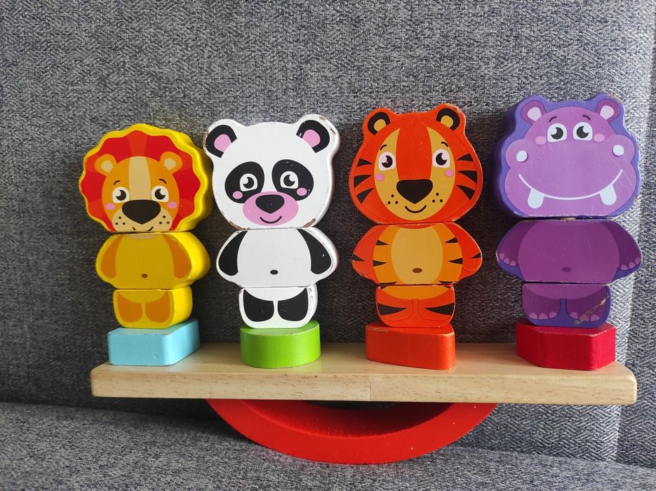 Продам детские игрушки б.у