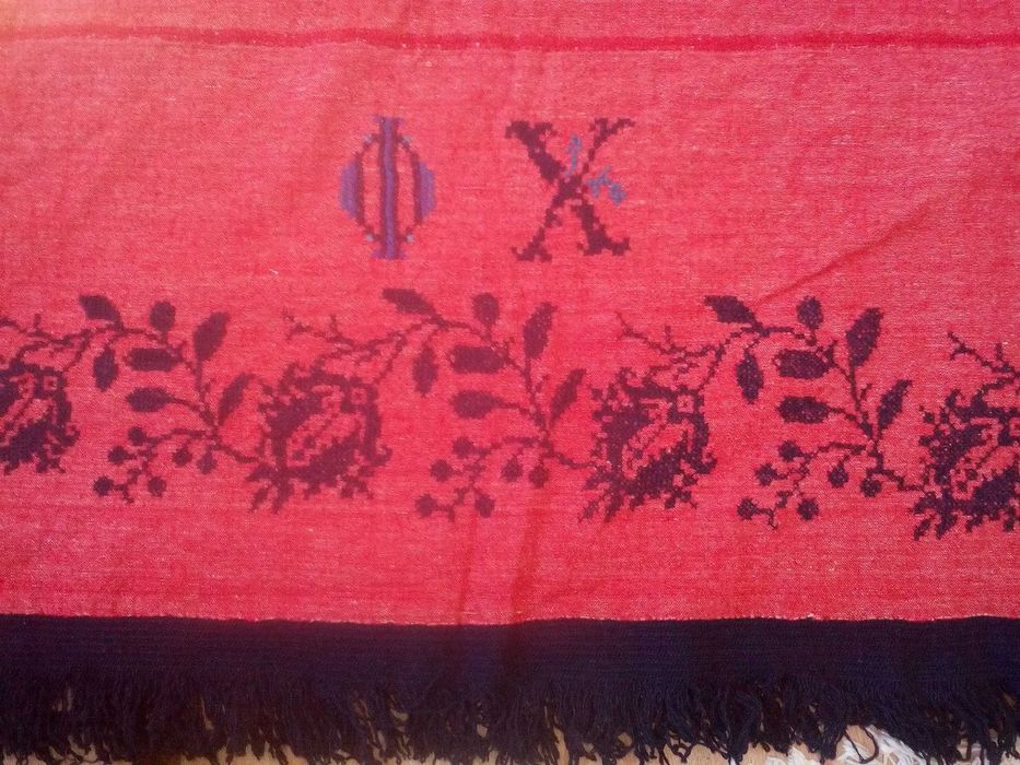 2  броя винтидж покривки около 100 годишни,  уникати, за ценители