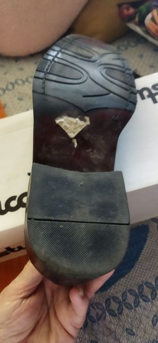 Vând pantofi piele naturala 44