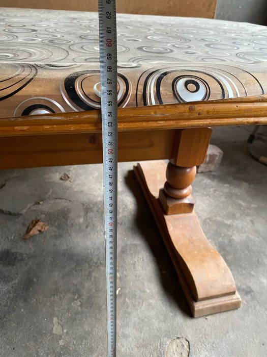 Маса от масивна дървесина