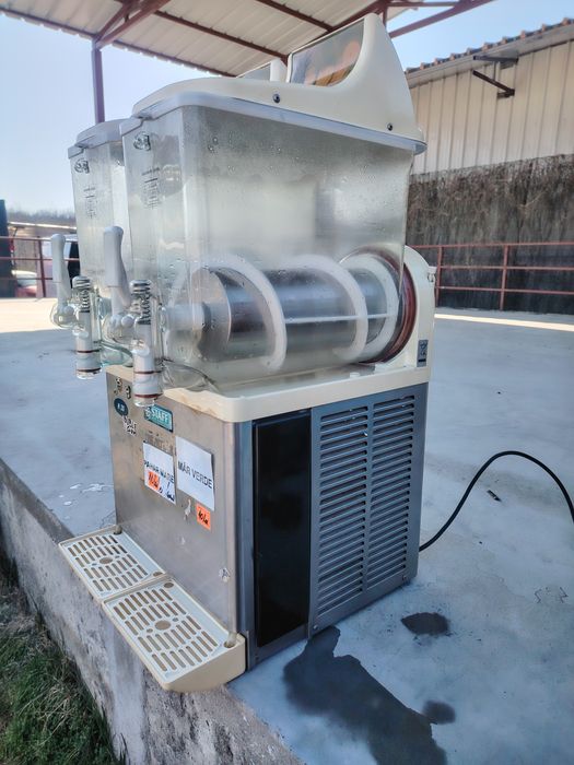 Vând Aparat Granita STAFF