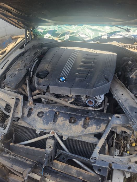 Dezmembrez BMW F10 3.0D