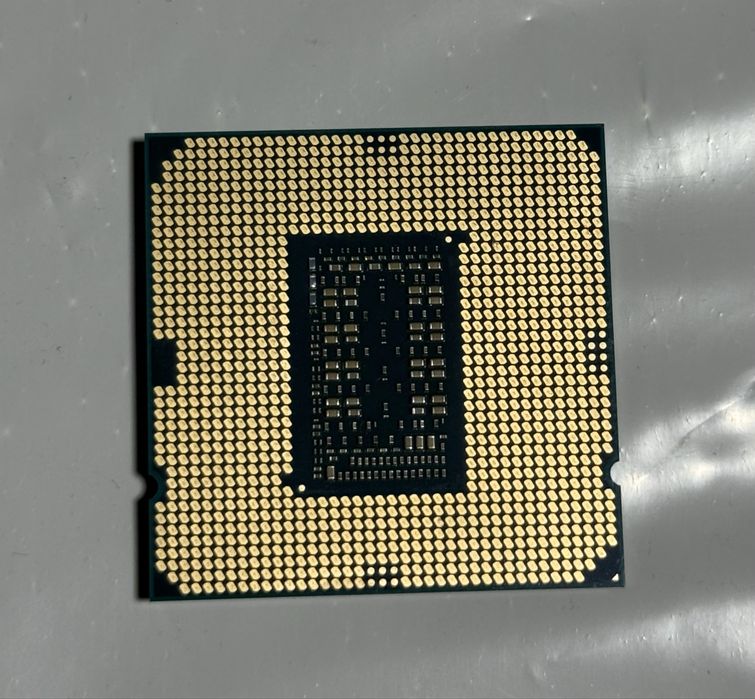 Intel Core i9-11900K -  8 nuclee, 16 thread-uri, LGA1200