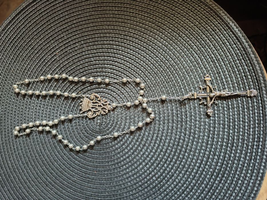 Rozar argint lucrat manual.