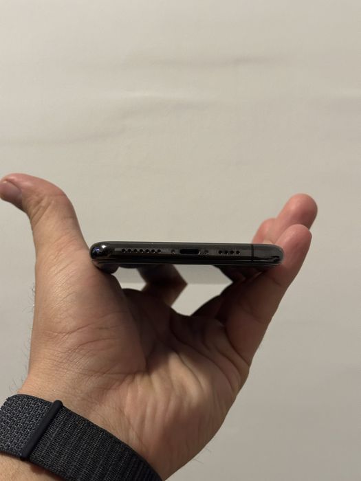 iPhone 11 pro max 64gb full box