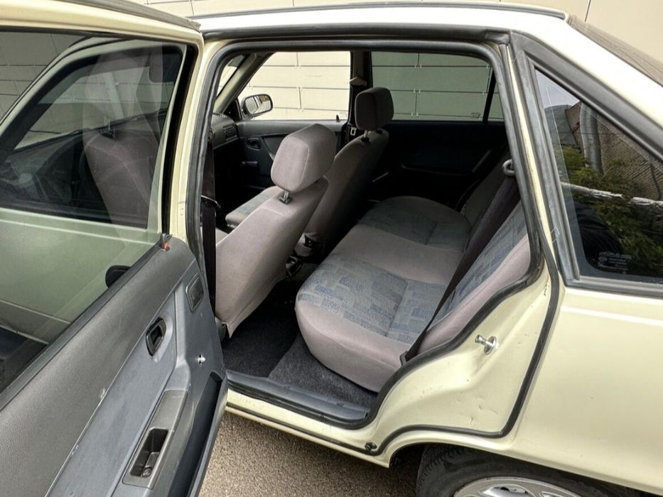 Седан эконом класса Поездки по всему Узб Ташкент Самарканд Бухара Хива