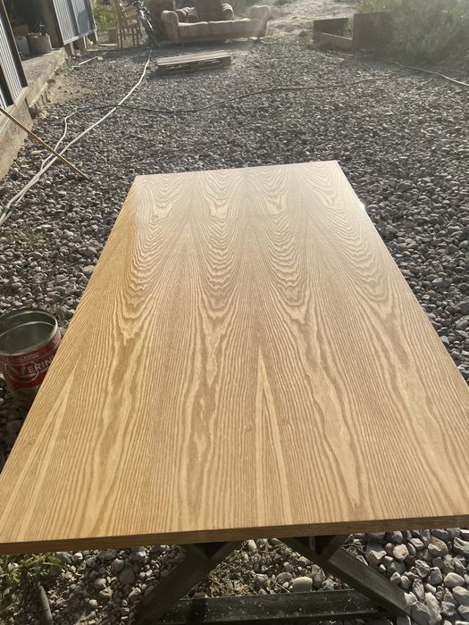 Столы стулья диваны для кафе и ресторанов