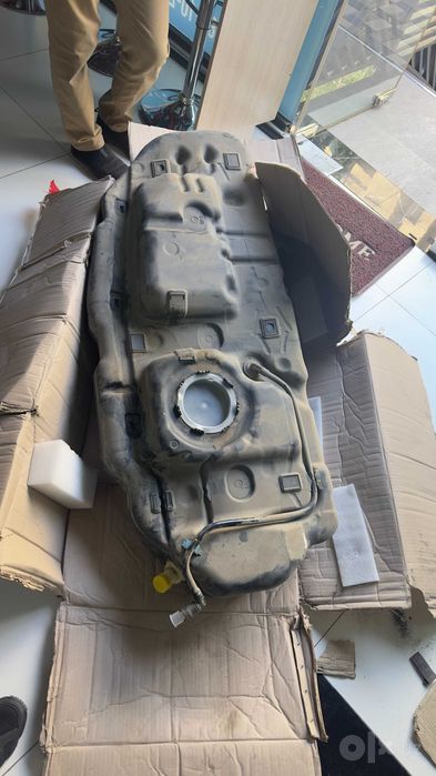 Бензобак, от Kia Carnival KA4