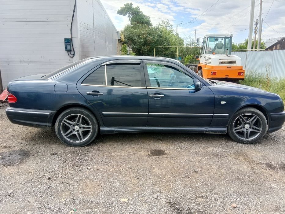 Продаю Мерседес w210