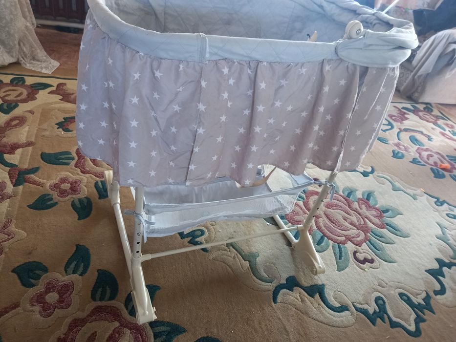 Кроватка детская