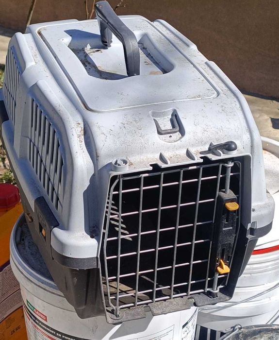 Cușca de plastic pentru animale