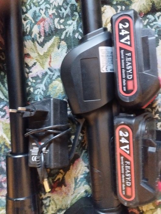 Нова    Мини резачка за клони и дърва