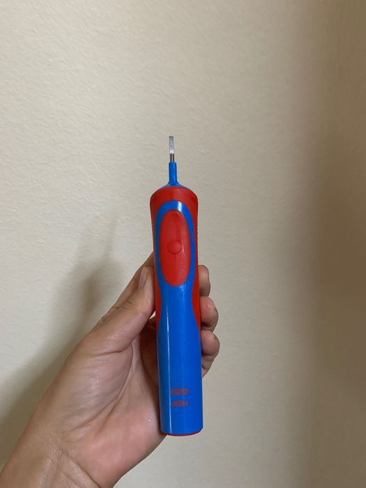 Mâner periuță de dinți electrică Oral-B Braun – stare perfectă
