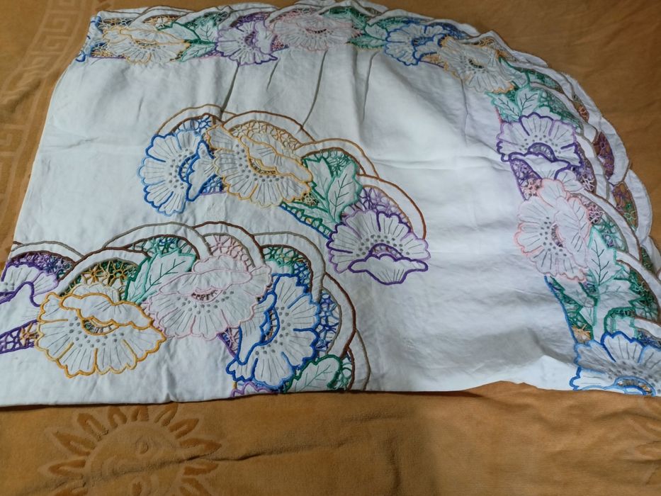 Скатерть антикварная