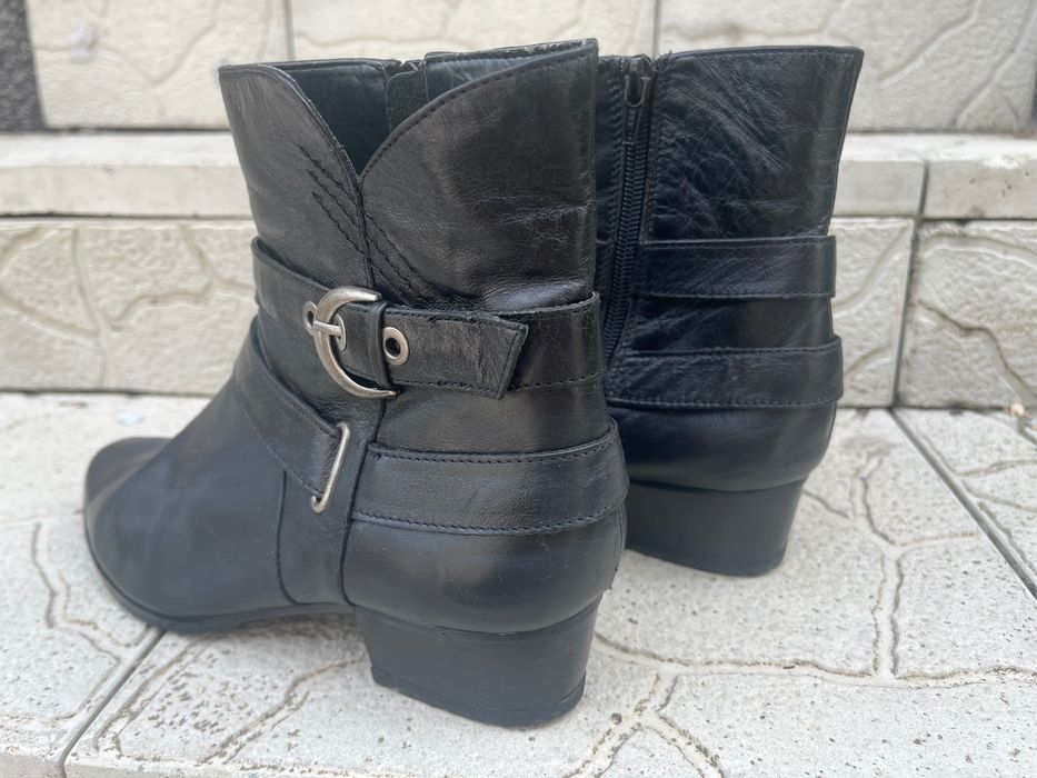 Дамски боти от естествена кожа