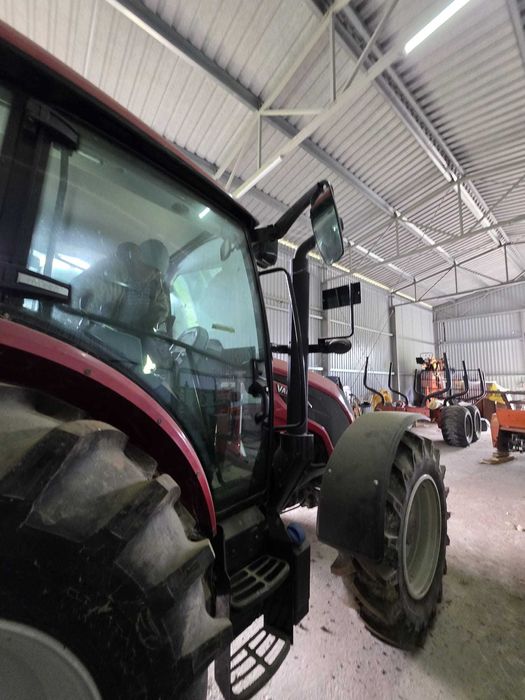 Tractor VALTRA A124