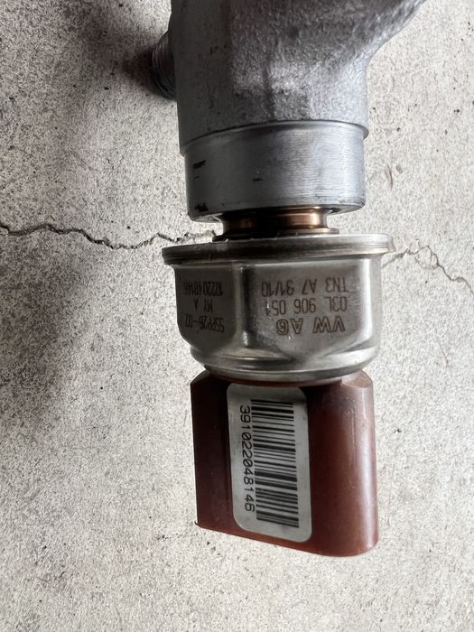 Горивна рейка Рейл 2.0TDi 03L 130 089 P 140кс 170кс 177кс