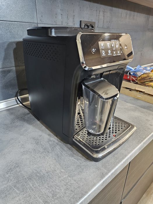 Кафе Машина PHILIPS Seria 2200