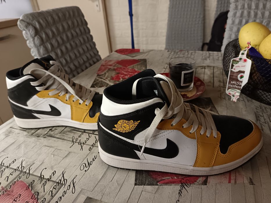 Продавам Джордан ки 41 номер от 300 на 150 лв