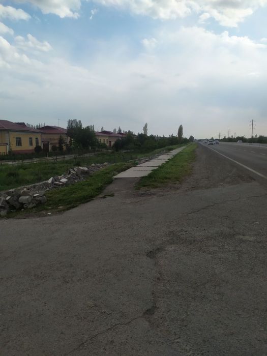 Kafe oshxona restaran arendaga beriladi yuqorichirchiqda