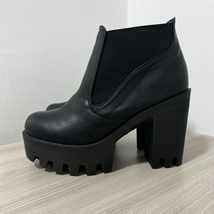 Сапоги осень/весна на платформе и каблуке