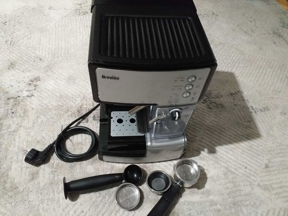 expressor Breville Prima Latte si aparat barbierit Braun