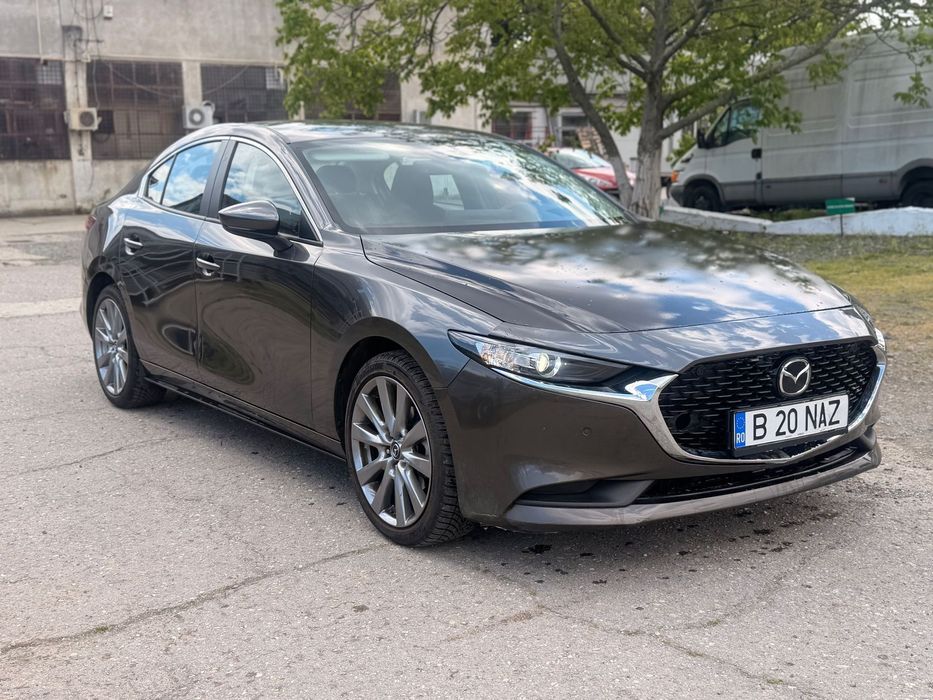 Mazda 3 HYBRID 2024.09, cutie Automată, 14.000 km, usor avariata