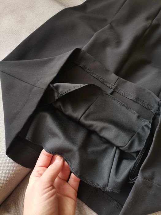 Малка черна рокля