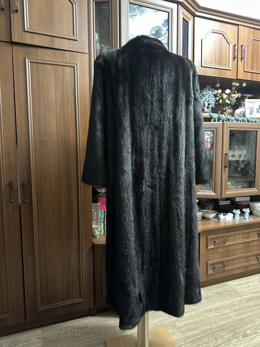 Продам норковую шубу