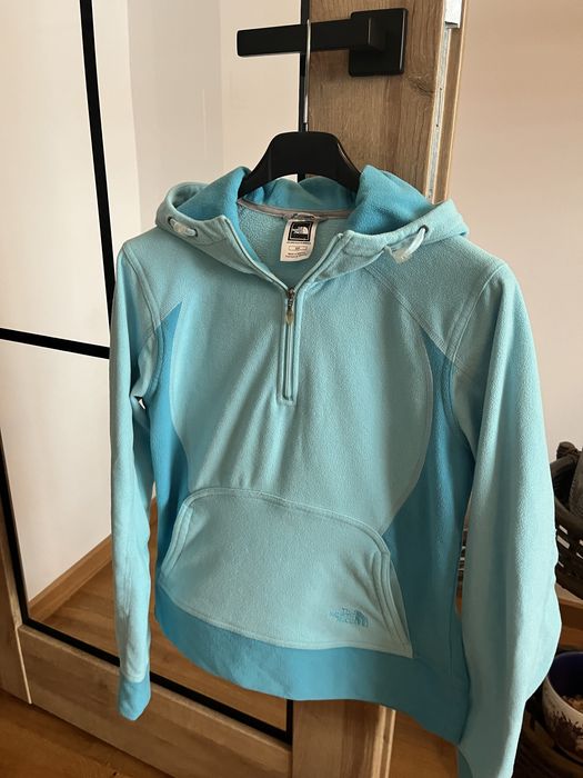 Hanorac Fleece North Face dama cu gluga. Stare foarte buna!