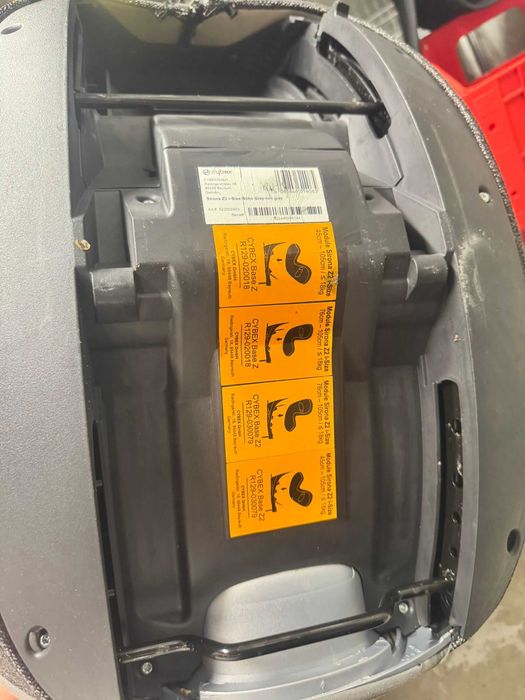 Scaun auto Cybex Sirona Z2 i-Size cu baza Isofix Base Z2 rotativ 360 grade