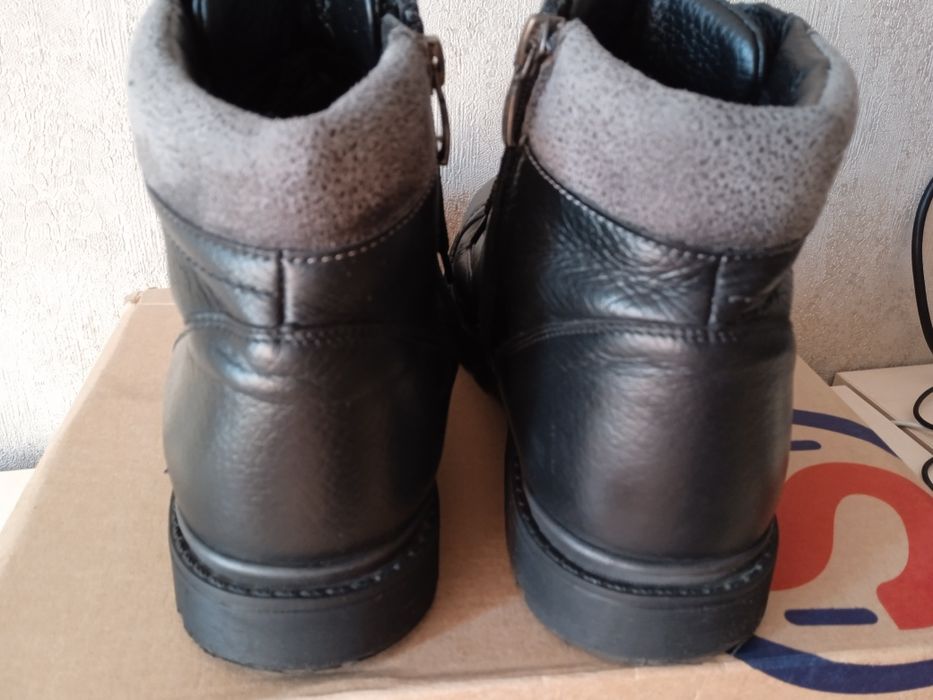 Ботинки демисезонные 40 р